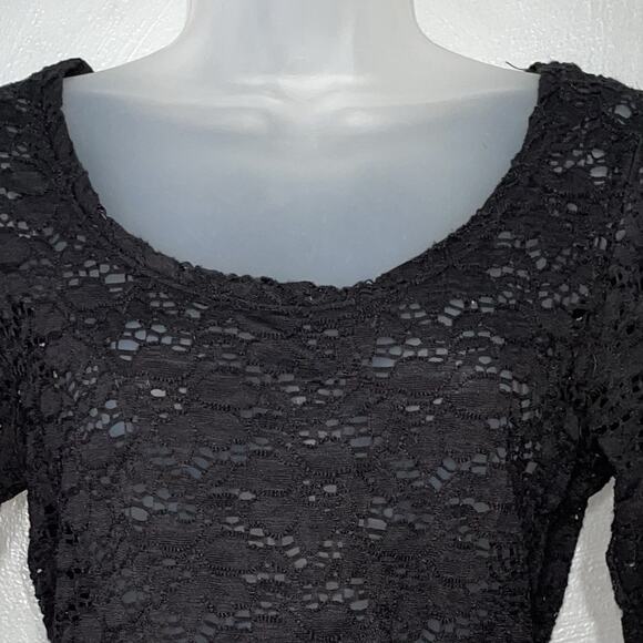Maurices Lace Top Size M Sheer Black Stretch Whimsigoth Witchy Dark Romantic Y2K - Picture 2 of 7